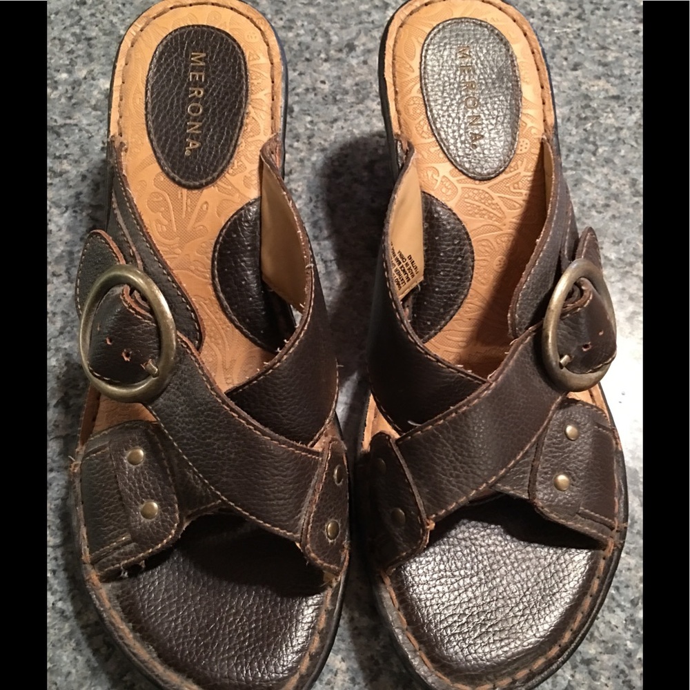 Women’s sandals size 11